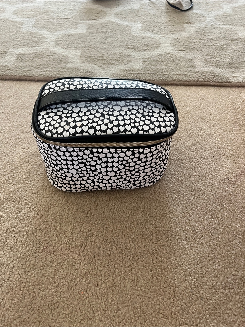 Black and White Heart Print makeup bag.